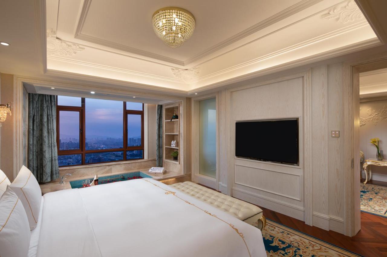 Hotel Wyndham Grand Kunming East Zewnętrze zdjęcie